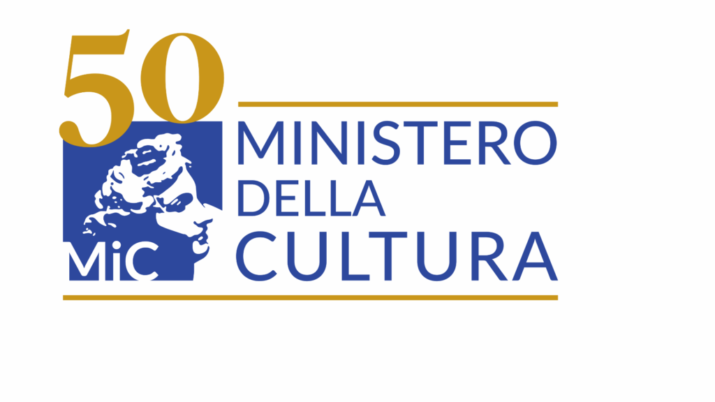 Il Ministero della Cultura parteciperà alla 26ª edizione della Race for the Cure di Roma, in programma dall’8 all’11 maggio. La manifestazione, promossa dalla Susan G. Komen Italia, l’organizzazione che opera su tutto il territorio nazionale nella lotta ai tumori del seno, propone quattro giornate ricche di iniziative dedicate a salute, sport, benessere. L’adesione del MiC a questa iniziativa rientra nel più ampio impegno del Ministero nella promozione della salute attraverso la cultura e, come ogni anno, vuole essere in prima linea nel sostenere la prevenzione e la lotta ai tumori. Il Ministero sarà presente sia con uno spazio dedicato al Villaggio dei bambini, dove verranno svolte attività didattiche pensate appositamente per i più piccoli, sia con un altro punto informativo all’interno del Villaggio principale per promuovere azioni di valorizzazione e dare visibilità alle iniziative realizzate insieme alla Komen nel mese di ottobre, nell’ambito della campagna “La prevenzione è il nostro capolavoro”. La presenza del Ministero si inserisce, infatti, nel quadro dell’Atto d’intesa triennale “L’Arte per la prevenzione e la ricerca” (2024-2026) sottoscritto con l’Associazione Susan G. Komen Italia, volto a promuovere azioni congiunte in favore della prevenzione, della salute pubblica e della valorizzazione del patrimonio culturale. In occasione della Race for the Cure 2025, sarà garantito l’accesso gratuito a musei, monumenti e parchi archeologici statali per tutti i partecipanti in possesso della ricevuta d’iscrizione o della maglia ufficiale dell’evento. La manifestazione culminerà, domenica 11 maggio, con la tradizionale corsa. Come ogni anno, il Ministero della Cultura concorrerà con una propria squadra, il “Team MiC”, alla giornata conclusiva. È prevista una passeggiata di 2 km, una corsa amatoriale di 5 km e una gara competitiva di 10 km, con l’obiettivo di testimoniare il sostegno alle donne in rosa e di sensibilizzare l’opinione pubblica sull’importanza della diagnosi precoce. Il percorso della Race toccherà anche alcuni siti MiC: il Complesso del Vittoriano-Palazzo Venezia, il Parco archeologico del Colosseo, la Domus Aurea, le Terme di Caracalla e le Terme di Traiano. Avviata nel 2018, la collaborazione tra il Ministero della Cultura e Komen Italia rappresenta un modello virtuoso di cooperazione tra istituzioni. Attraverso questa intesa, il Ministero rinnova il proprio impegno nel promuovere l’arte e i luoghi della cultura come strumenti di benessere, crescita personale e coesione sociale, riaffermandone il ruolo attivo e accessibile al servizio dei cittadini e del diritto alla salute. Di seguito l'elenco dei musei aderenti all’iniziativa. - Antiquarium di Lucrezia Romana, Parco archeologico dell'Appia antica - Casa Museo Boncompagni Ludovisi - Casa Museo Hendrik Christian Andersen - Casa Museo Mario Praz* - Castello di Giulio II, Parco archeologico di Ostia Antica - Colosseo - Complesso Capo di Bove, Parco archeologico dell'Appia antica - Foro Romano e Palatino - Galleria Borghese* - Galleria Corsini, Gallerie Nazionali d'Arte Antica - Galleria Nazionale d’Arte Moderna e Contemporanea - Galleria Spada - Mausoleo di Cecilia Metella – Castrum Caetani e Chiesa di San Nicola, Parco archeologico dell'Appia antica - Monumento a Vittorio Emanuele II (Vittoriano) - Museo delle Civiltà - Museo delle navi di Fiumicino, Parco archeologico di Ostia Antica - Museo Nazionale degli Strumenti Musicali - Museo Nazionale di Castel Sant’Angelo - Museo Nazionale Etrusco di Villa Giulia - Necropoli di Porto all’Isola Sacra, Parco archeologico di Ostia Antica - Palazzo Altemps, Museo Nazionale Romano - Palazzo Barberini, Gallerie Nazionali d'Arte Antica - Palazzo Massimo, Museo Nazionale Romano - Palazzo Venezia - Porti imperiali di Claudio e Traiano, Parco archeologico di Ostia Antica - Scavi di Ostia antica, Parco archeologico di Ostia Antica - Terme di Diocleziano, Museo Nazionale Romano - Tombe della via Latina, Parco archeologico dell'Appia antica * - Villa dei Quintili, Parco archeologico dell'Appia antica - Villa dei Settebassi, Parco archeologico dell'Appia antica * * prenotazione obbligatoria MINISTERO DELLA CULTURA